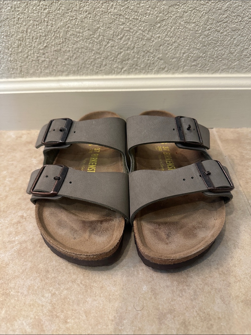 Birkenstock Arizona Sandals - Picture 2 of 4